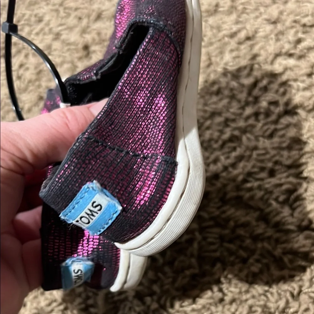 Toms shoes size 5